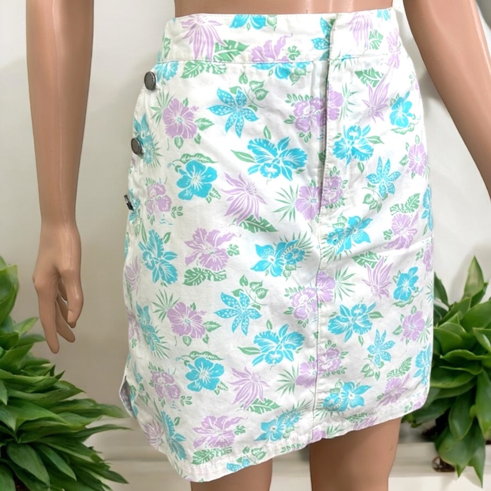Liz Claiborne White Floral Lace Up Waist Skort - Picture 3 of 15